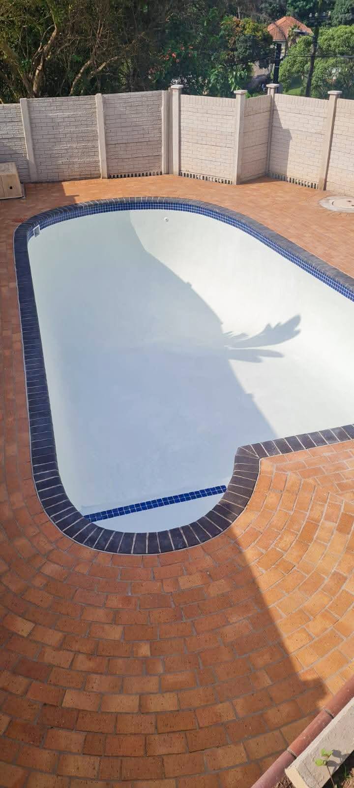 pool-lights-day